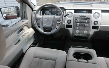 2010 Ford F-150 interior